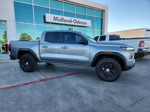 Used 2023 GMC Canyon Elevation w/ Elevation Premium Package image 8