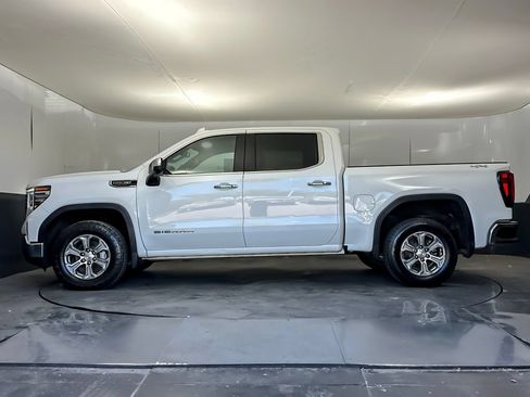 Used 2025 GMC Sierra 1500 SLT AWD/4WD image 6