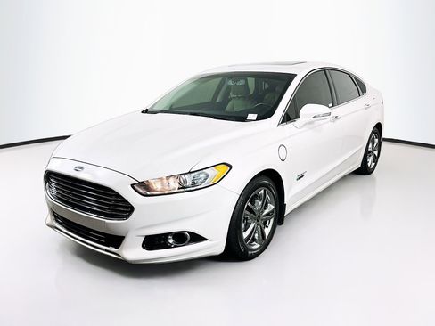 Used 2016 Ford Fusion Energi Titanium FWD image 3