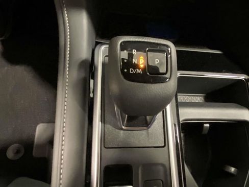 New 2026 Nissan Pathfinder SL FWD image 17