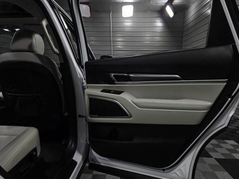 Used 2023 Kia Telluride S w/ S Sunroof Package image 34