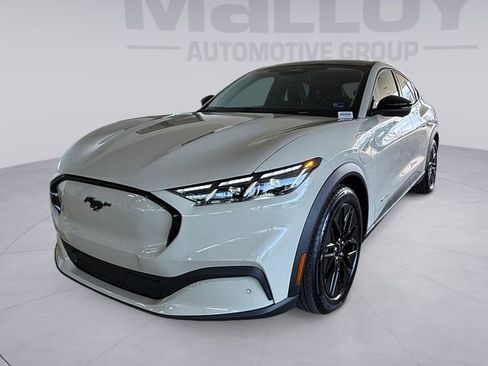 Used 2025 Ford Mustang Mach-E Select w/ Comfort Package Lite image 1