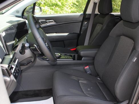 New 2026 Kia Sportage S AWD/4WD image 17