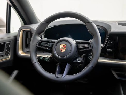 New 2026 Porsche Cayenne S image 12