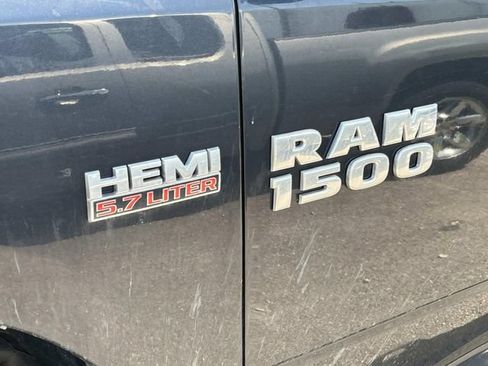 Used 2017 RAM 1500 Express AWD/4WD image 9