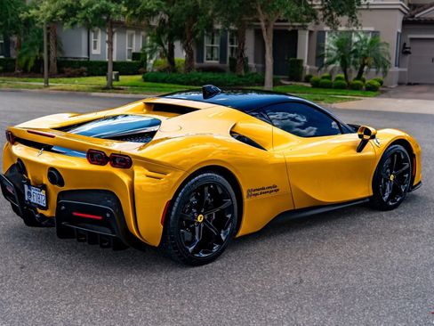 Used 2022 Ferrari SF90 Stradale image 5