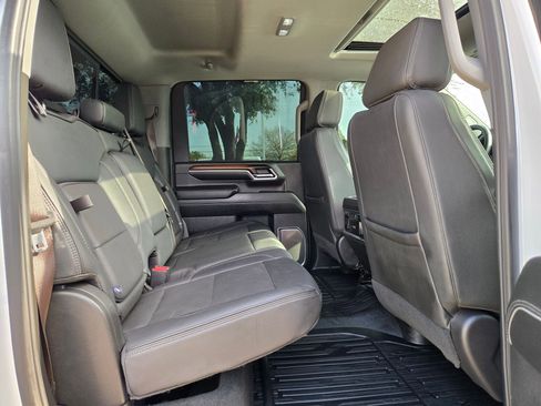 Used 2024 GMC Sierra 2500 Denali w/ Denali Reserve Package image 27