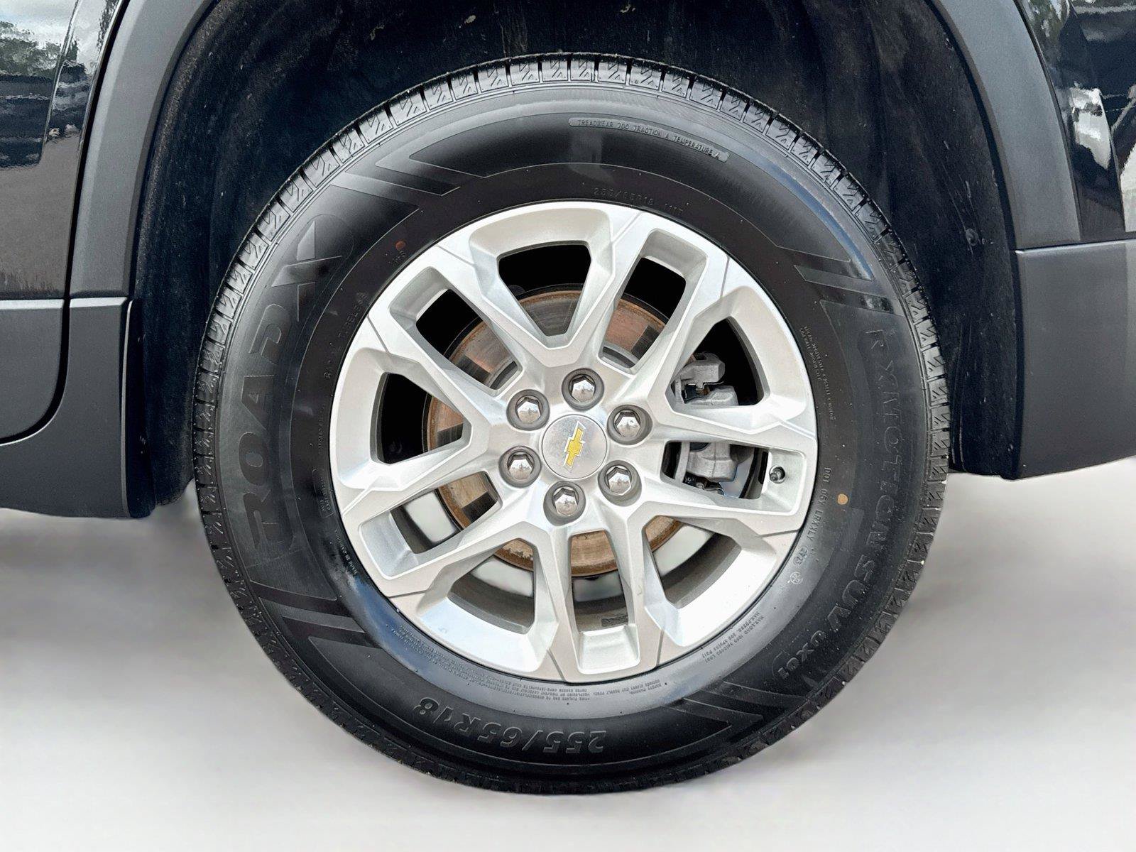 Used 2021 Chevrolet Traverse LT FWD image 35