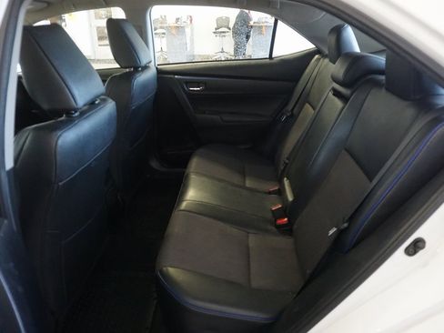 Used 2017 Toyota Corolla SE image 16