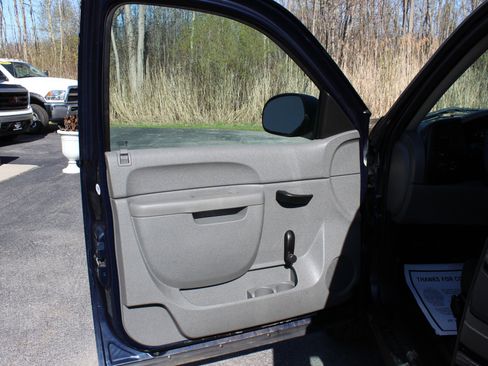 Used 2010 Chevrolet Silverado 1500 W/T AWD/4WD image 14