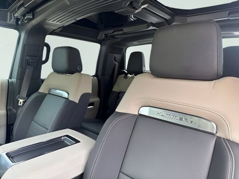 New 2026 GMC Hummer EV 4x4 Crew Cab image 10