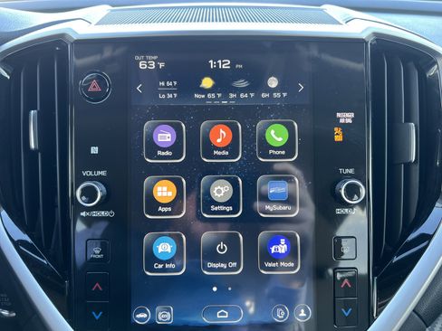 Used 2023 Subaru Ascent Premium w/ Convenience Package image 4