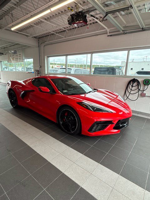Used 2020 Chevrolet Corvette Stingray Coupe w/ 1LT RWD image 2