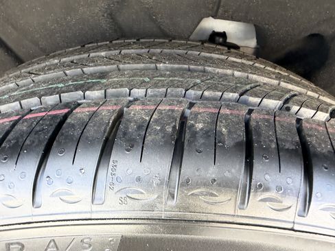 Certified 2023 Volvo XC60 B5 Ultimate w/ Protection Package Premier image 33