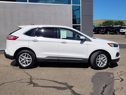 Used 2023 Ford Edge SEL w/ Convenience Package AWD/4WD image 2
