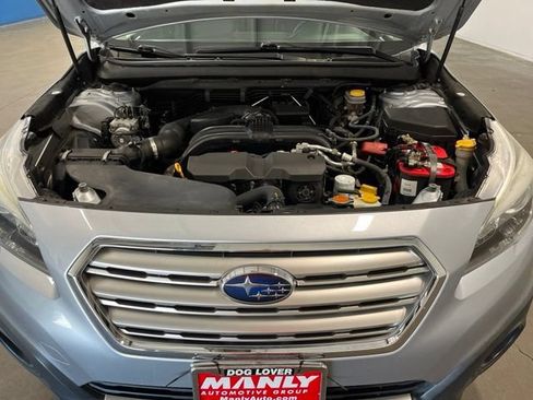 Used 2016 Subaru Outback 2.5i Limited AWD/4WD image 9