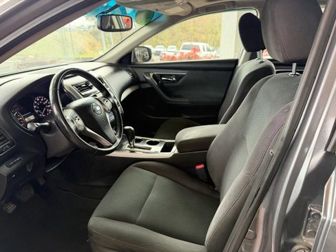 Used 2014 Nissan Altima 2.5 SV w/ Convenience Package FWD image 35
