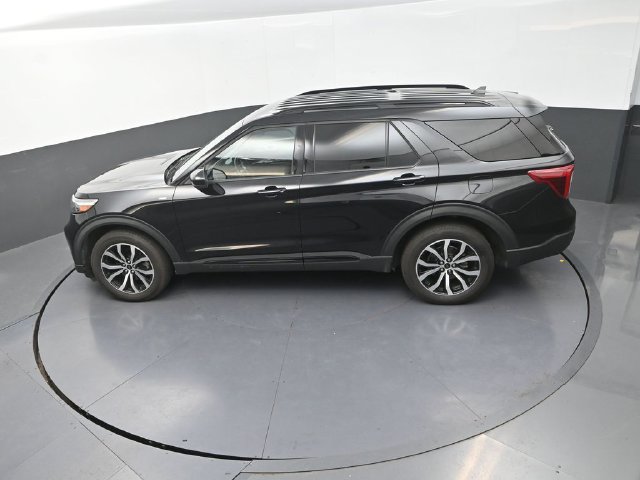 Used 2022 Ford Explorer ST-Line AWD/4WD image 26