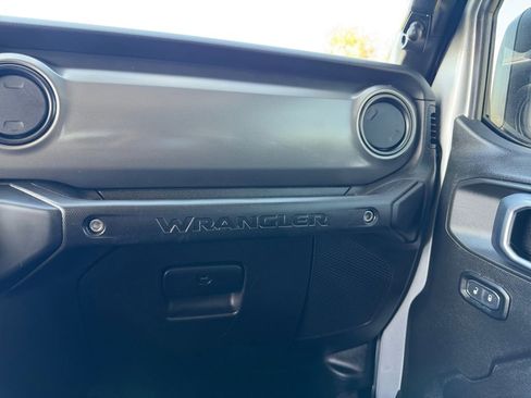 Used 2023 Jeep Wrangler Unlimited w/ Cold Weather Group AWD/4WD image 22