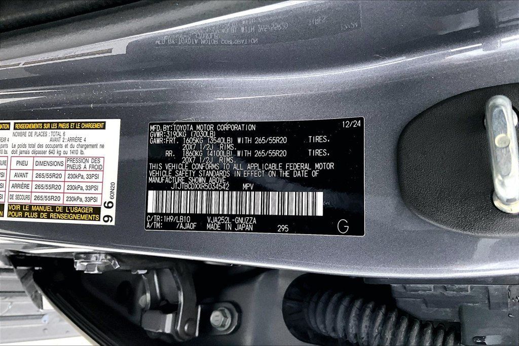 Used 2024 Lexus GX 550 w/ Accessory Package (Z1) AWD/4WD image 40