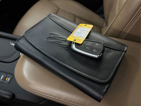 Used 2018 Cadillac XT5 Platinum w/ Driver Assist Package image 42