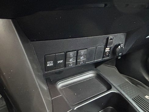 Used 2016 Toyota RAV4 SE AWD/4WD image 24