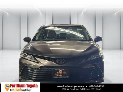 Used 2023 Toyota Camry XLE AWD/4WD image 2