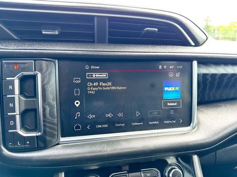Used 2023 GMC Yukon Denali w/ Denali Reserve Package AWD/4WD image 13