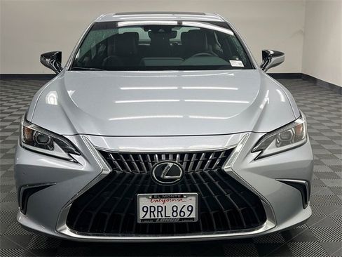 Certified 2025 Lexus ES 350 w/ Premium Package image 3