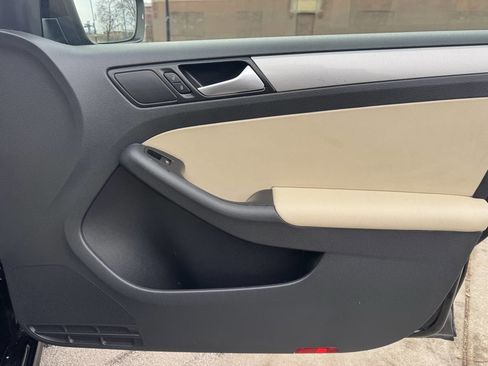 Used 2017 Volkswagen Jetta SE image 20