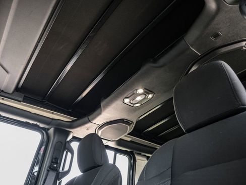 Used 2022 Jeep Wrangler Unlimited Sport w/ Sun And Sound Package image 41