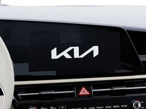 New 2026 Kia Niro Wave w/ Wave Preserve Package FWD image 23