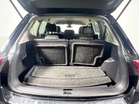 Used 2023 Volkswagen Tiguan SE FWD image 34