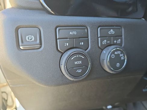 New 2026 Chevrolet Silverado 1500 LT w/ LPO, Dark Essentials Package AWD/4WD image 27