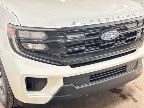 New 2026 Ford Expedition Active AWD/4WD image 12