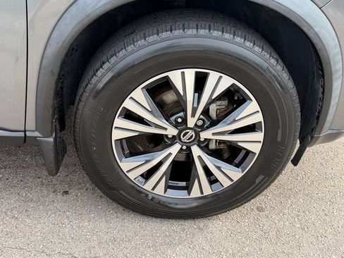 Used 2021 Nissan Rogue SV AWD/4WD image 17
