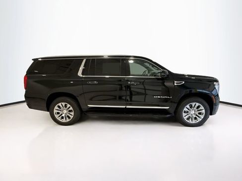 Used 2025 GMC Yukon XL Denali image 8