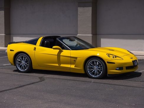 Used 2011 Chevrolet Corvette Coupe w/ Preferred Equipment Group image 22