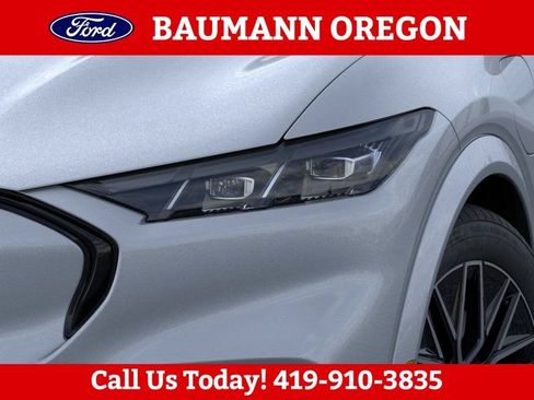 Used 2026 Ford Mustang Mach-E Premium AWD/4WD image 18