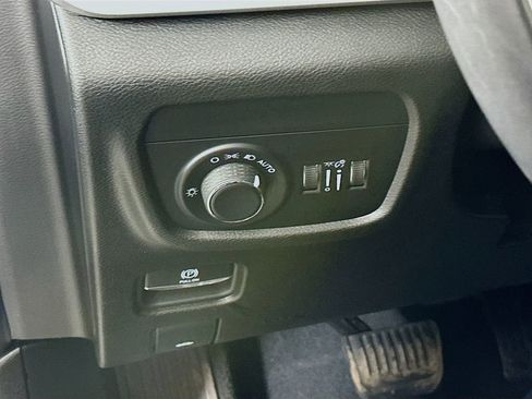 Certified 2023 Jeep Grand Cherokee L Laredo w/ Luxury Tech Group I image 18