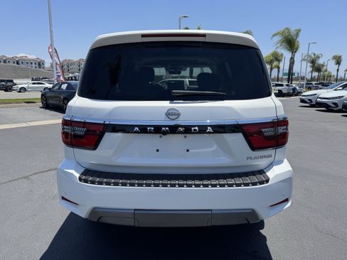 Used 2024 Nissan Armada Platinum w/ Captain's Chairs Package RWD image 9