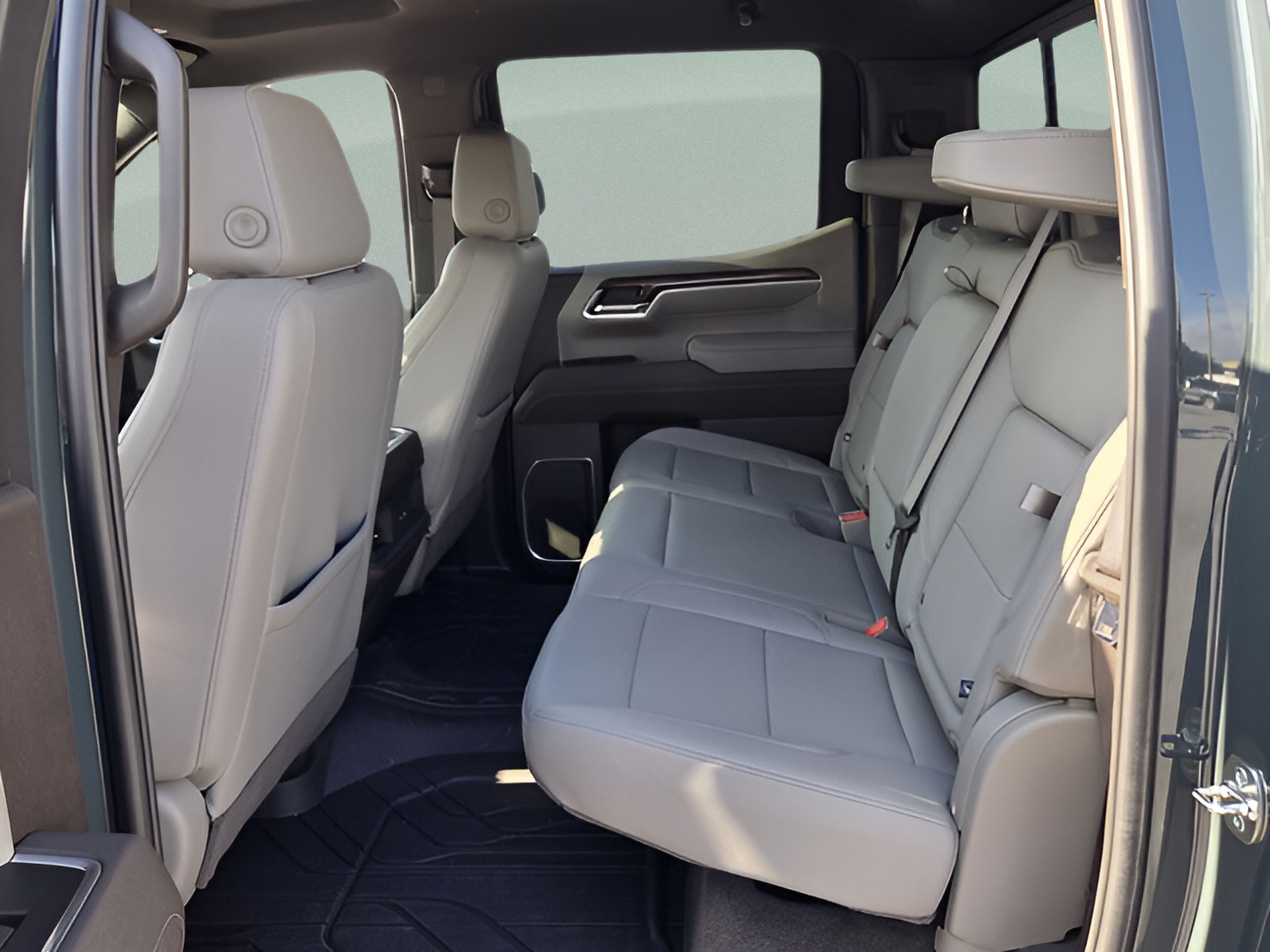 Used 2026 Chevrolet Silverado 1500 LT w/ Texas Edition Plus RWD image 12