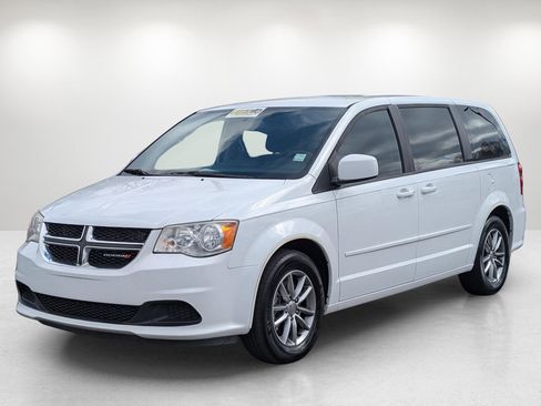 Used 2016 Dodge Grand Caravan SE image 1