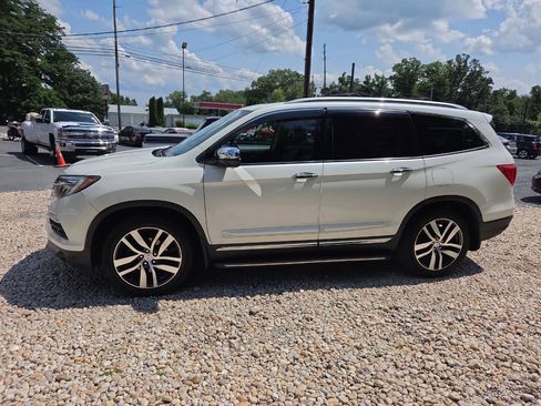 Used 2017 Honda Pilot Elite image 3