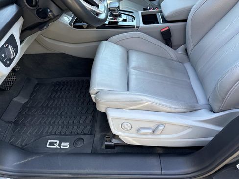 Used 2021 Audi Q5 e Premium Plus w/ Premium Plus Package image 21