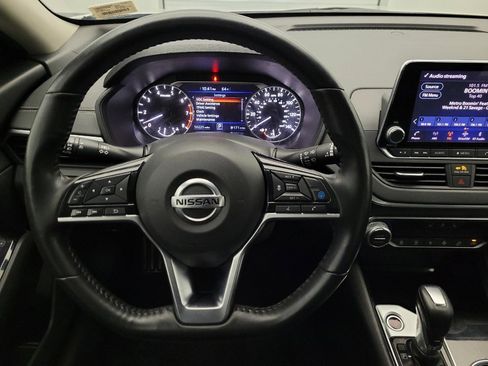 Used 2020 Nissan Altima 2.5 SV image 22