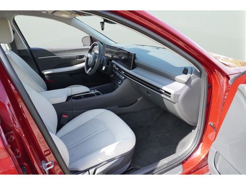 Used 2025 Hyundai Sonata SEL FWD image 27