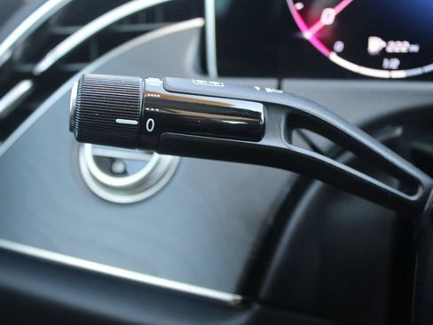Used 2025 Mercedes-Benz E 350 Sedan image 37