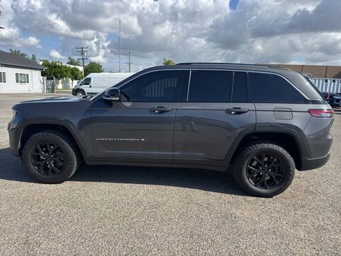 Used 2022 Jeep Grand Cherokee Limited AWD/4WD image 8