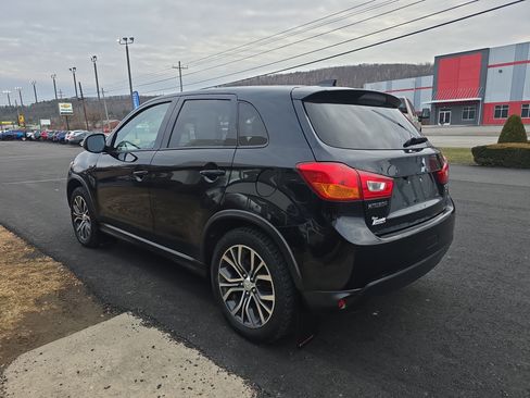 Used 2017 Mitsubishi Outlander Sport SE image 6